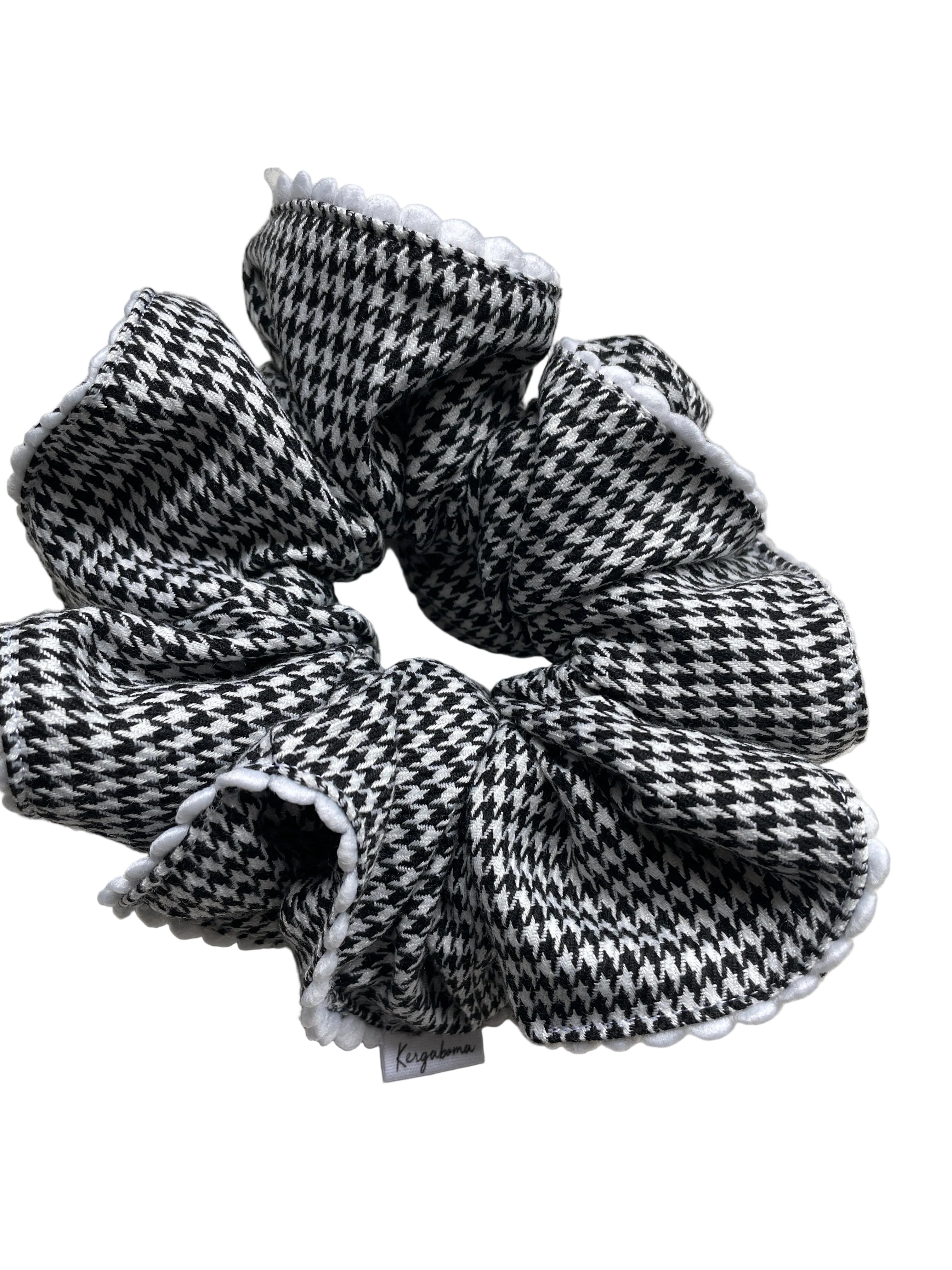 Chouchou Pied-de-Poule Couture – Élégance Ker Gaboma